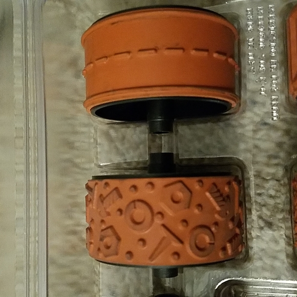 Set of 8 small stampin up wheels - Picture 3 of 7